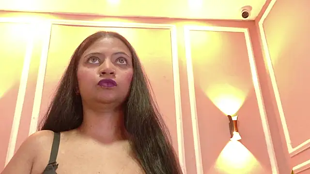 SuzyFox  online show from March 4, 8:48 pm