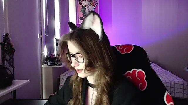 LunaXcherry online show from April 23, 4:53 pm