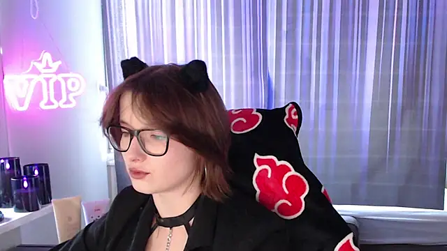 LunaXcherry online show from August 4, 4:46 pm