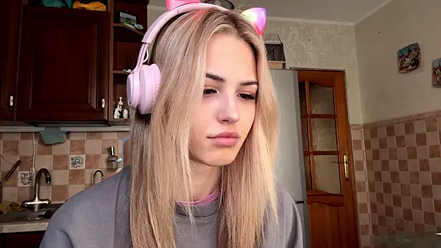 Evva mayy online show from March 8, 7:01 am