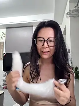 yunchui0101 online show from March 18, 11:15 am