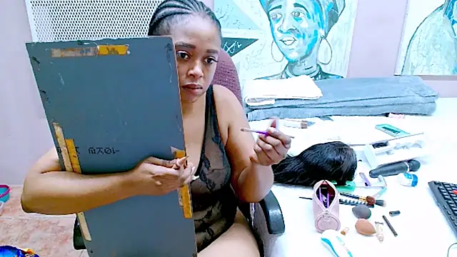 TyraHotxxx online show from May 3, 10:35 pm