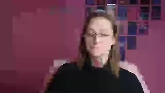 Esmi Winter online show from February 18, 6:56 am