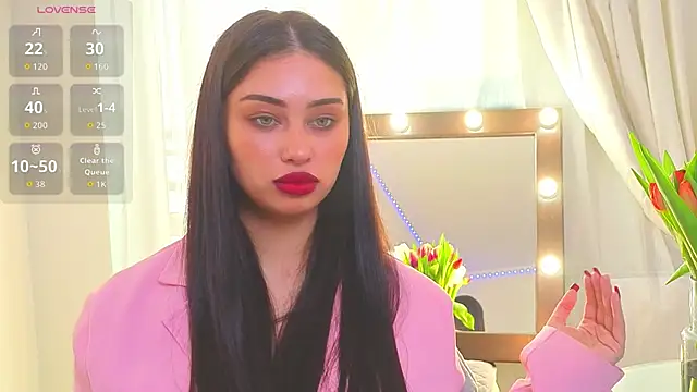 Sofia Plump online show from March 8, 10:30 am