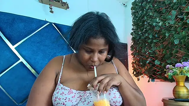 AlexaRousse4u online show from August 3, 10:48 pm