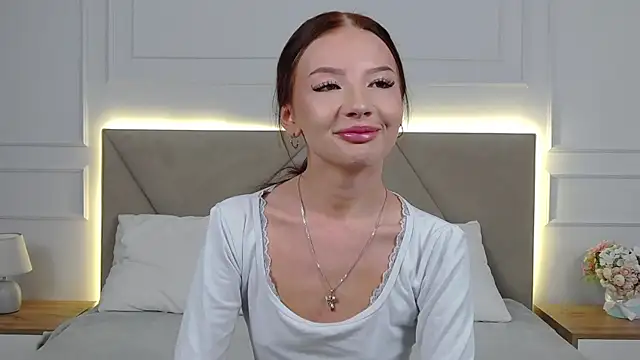 AlisiaStill  online show from February 17, 12:15 pm