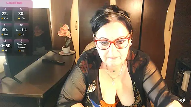 exiMIlf online show from June 20, 3:04 pm