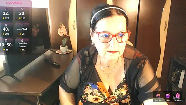 exiMIlf online show from July 6, 2:11 pm
