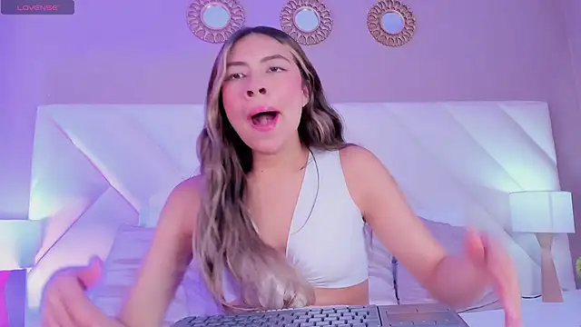 ValeryGomezz online show from April 30, 6:02 pm