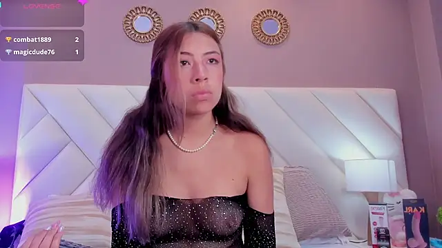 ValeryGomezz online show from June 9, 4:28 pm