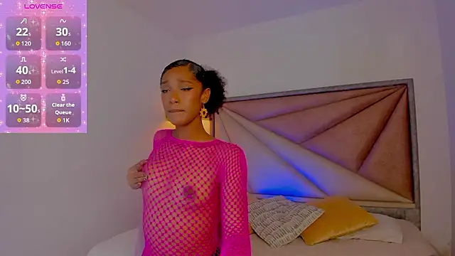 IvyLawrence  online show from March 12, 12:08 pm