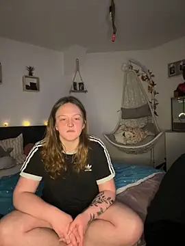 Maryjane-Spidermann online show from March 1, 9:14 pm