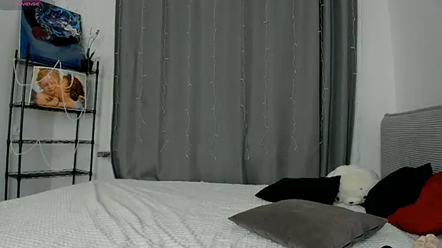 WarmAtEdges online show from March 15, 4:31 pm