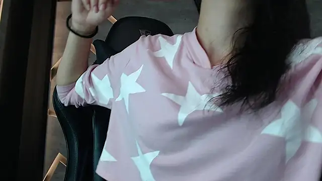 SinLickerr online show from March 3, 8:04 pm