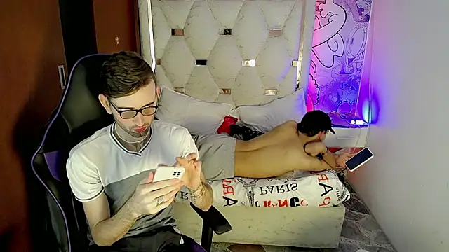 Top and bottom online show from March 13, 8:54 pm