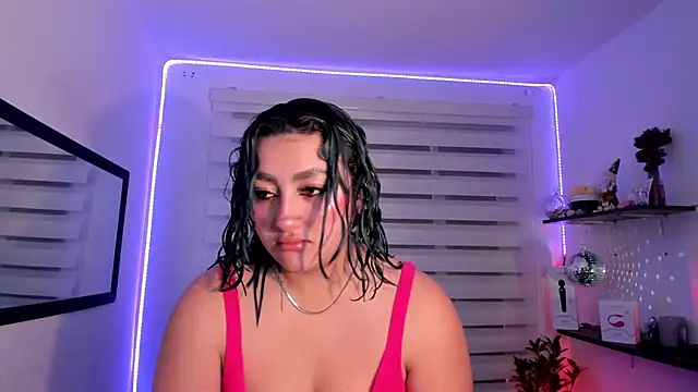 Emily Jonesh online show from July 23, 12:35 pm