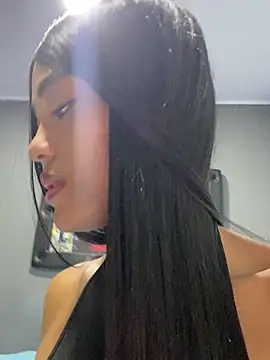 Brunette  XXX online show from March 16, 11:30 pm