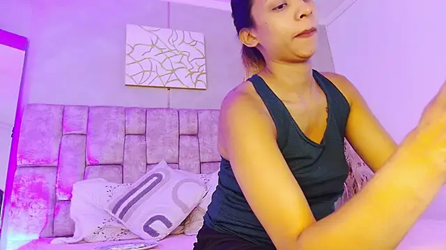 MelanyStone  online show from June 10, 2:49 pm