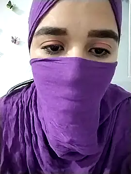 sarah Dau online show from April 10, 8:20 am