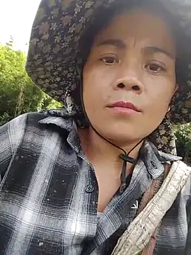 molly-xx online show from June 23, 7:28 am