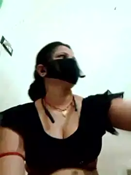 karishma Bhabhi online show from February 28, 12:10 am