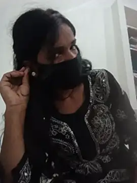 Desi Couple P online show from July 10, 12:45 am