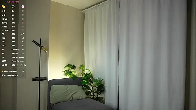 ClarineCasebolt online show from March 7, 1:29 pm