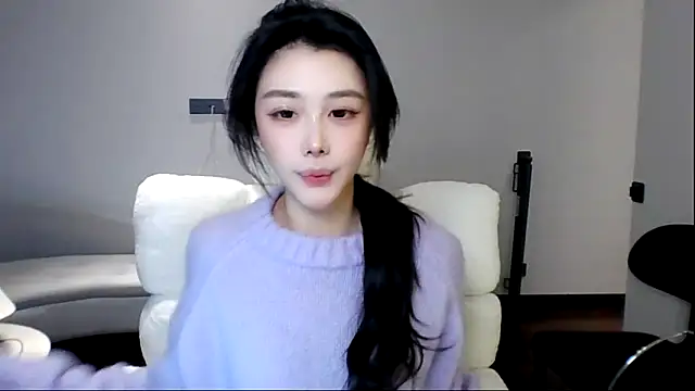 MedeLineayr online show from March 7, 7:43 pm