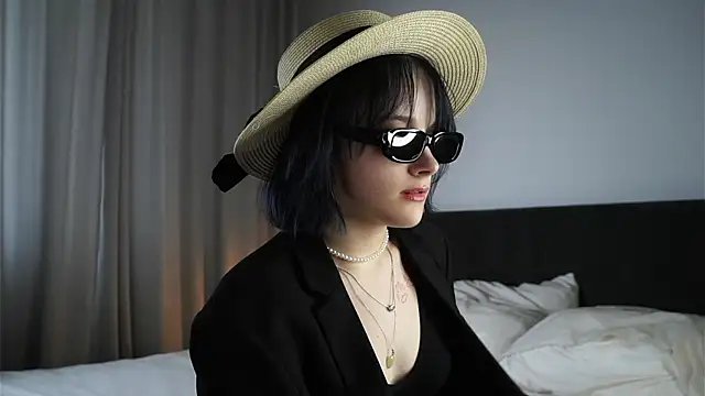 KirstinMcgeady online show from June 26, 12:39 pm