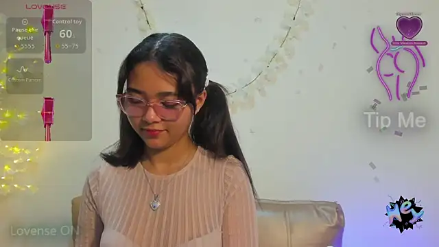 Mariana toress online show from April 30, 7:52 pm
