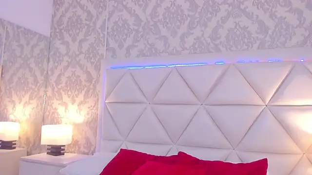 HollyOlson online show from August 1, 12:18 pm