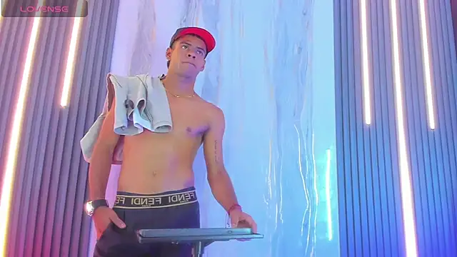 Vicky and Jeyco online show from February 20, 8:20 pm