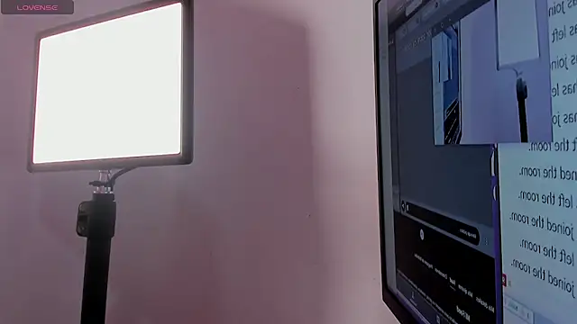 ween sheng  online show from March 25, 12:08 pm