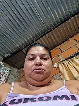 Juli Powl online show from June 8, 1:01 pm