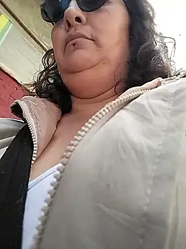  Saraqueen online show from February 25, 3:21 pm