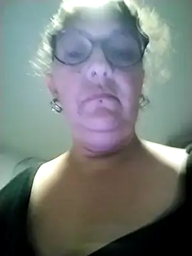  Saraqueen online show from March 5, 1:45 am