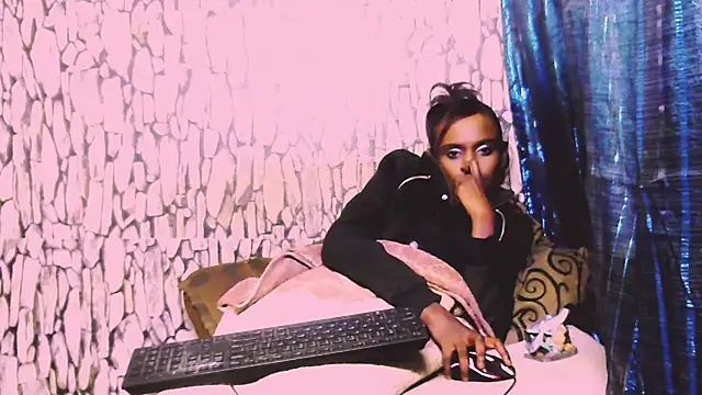 SassyXindian online show from June 14, 2:24 am