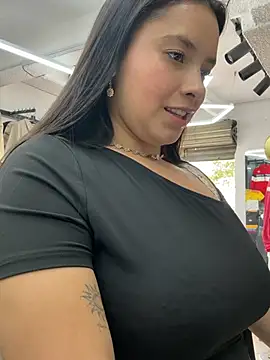 Miss Bella Flame online show from June 23, 5:55 pm