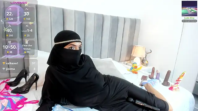 aminaa  online show from March 13, 7:26 pm