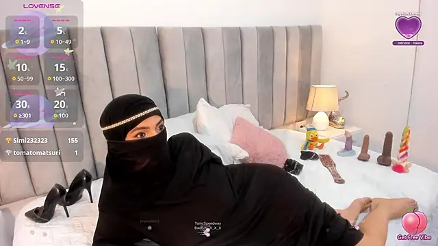 aminaa  online show from March 14, 7:37 pm