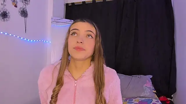 Sophie vega1 online show from July 28, 1:03 am