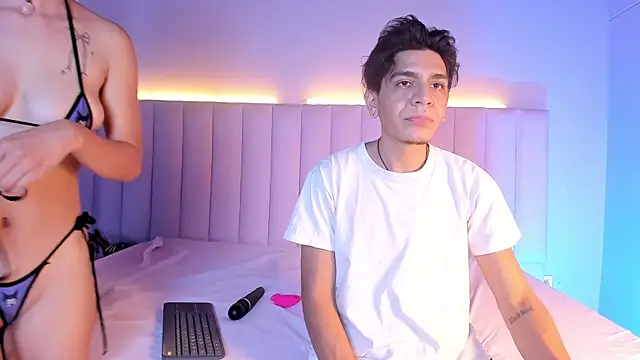 abrilandjulian online show from July 7, 7:49 pm