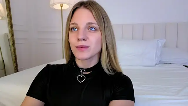 EmmaLima online show from July 17, 3:00 am