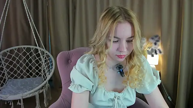 Linda  Bloom online show from June 25, 12:43 am