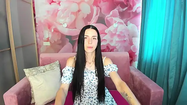 NoirDiva online show from July 7, 7:34 am