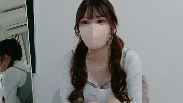 ukachan  online show from March 14, 5:36 pm