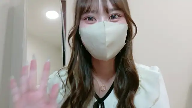 ukachan  online show from March 17, 2:10 pm