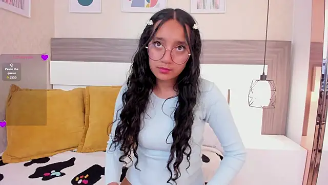 Emilyblussh online show from March 17, 7:18 pm