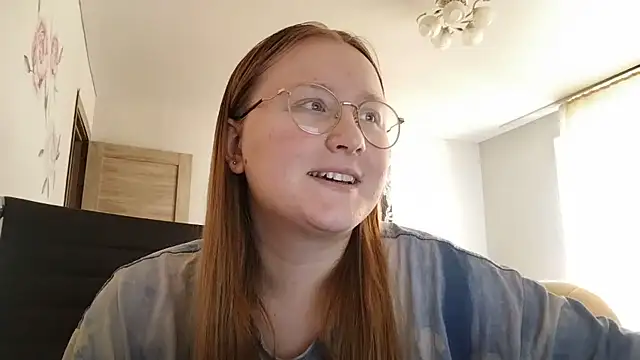 AnikaLipps online show from June 27, 12:06 pm