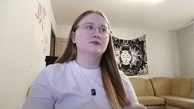 AnikaLipps online show from July 11, 1:55 pm